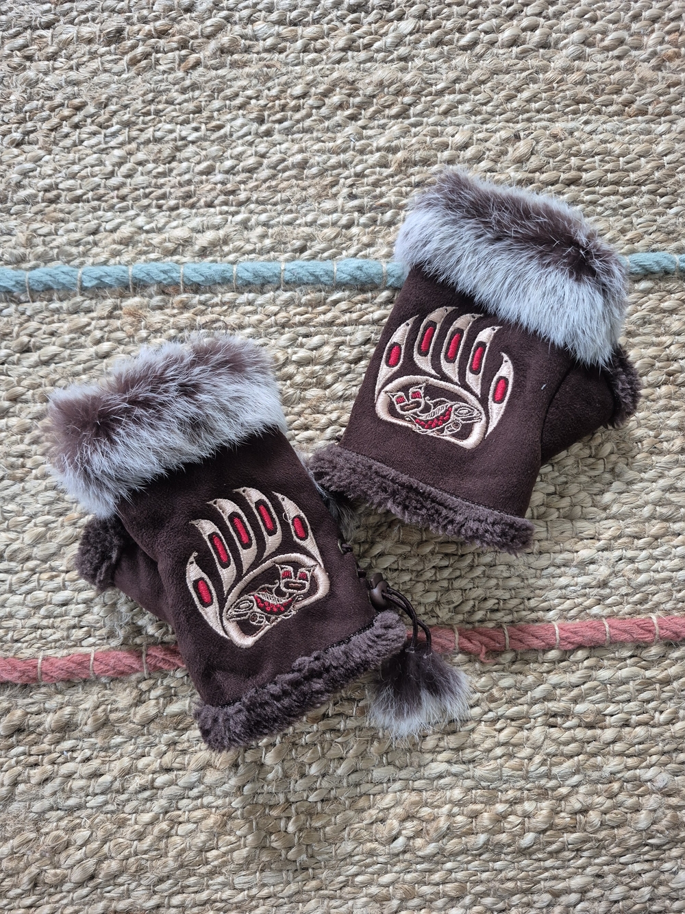 Pacific North West Coast First Nations 'Bear Paw' Gloves